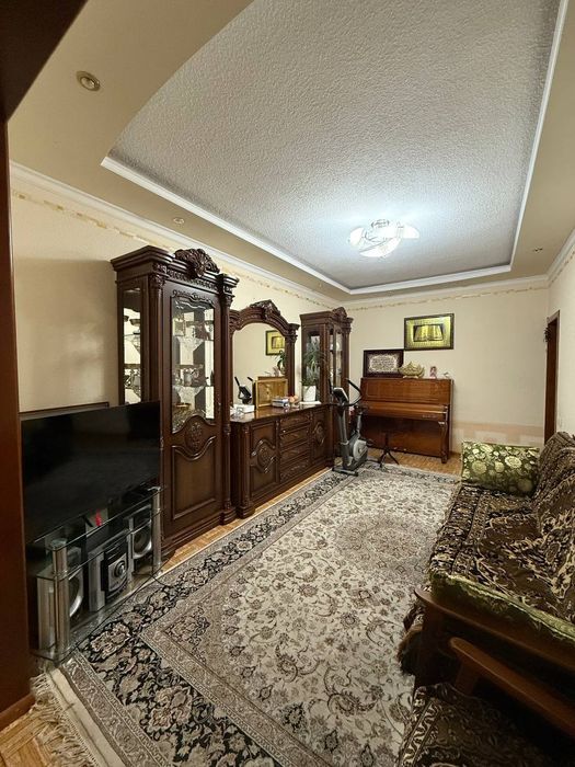 Продаётся 4х комнатная Юнусабад 12 квартал Метро Туркестан