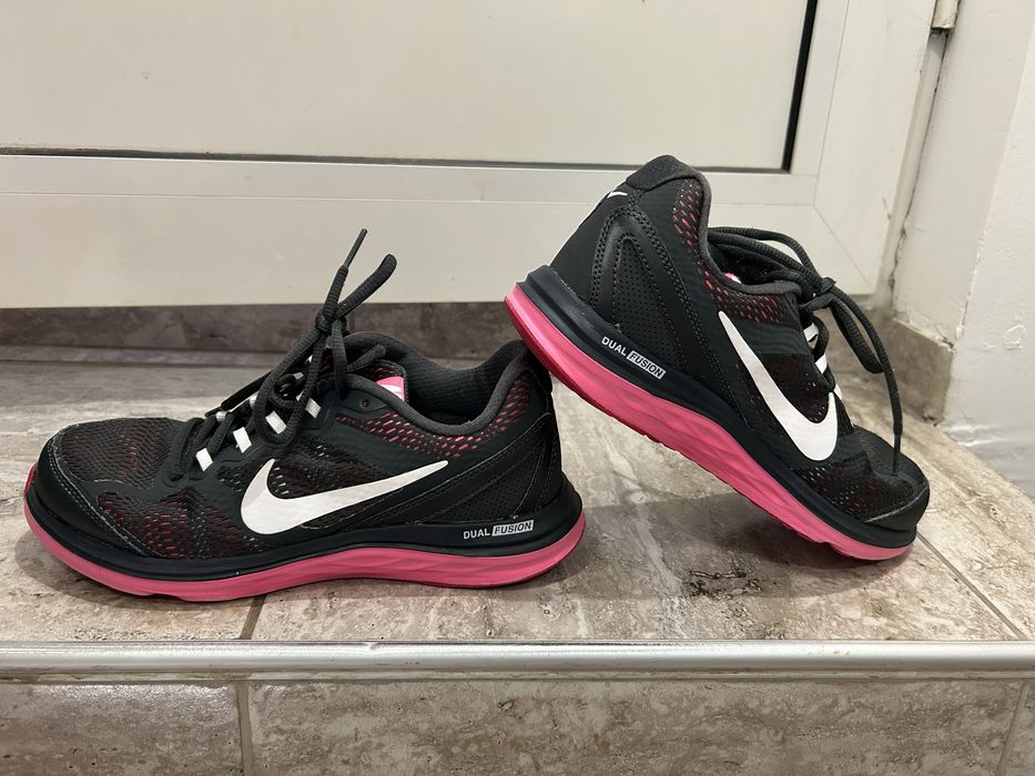 Отигиналени маратонки Nike 38