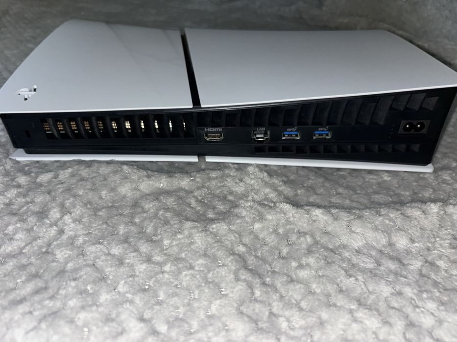 PlayStation 5 - 1TB - 2 Manete