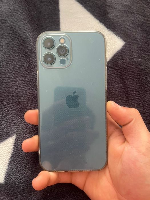 Продам 12 про макс