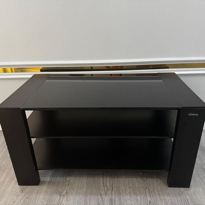 Тумбо под телевизора