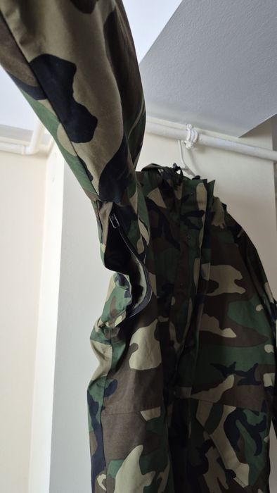 Jacheta intemperii camuflaj verde