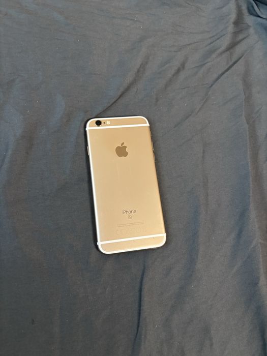 Продам два iPhone 6S в идеальном состоянии