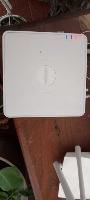 Kit camere supraveghere hikvision