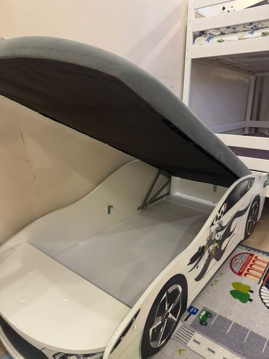 Продам машинку-кровать