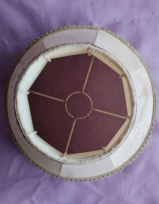 стара порцеланова лампа