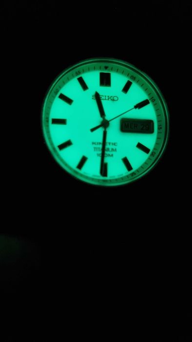 Часовник Seiko Kinetic Titanium Lume Dial