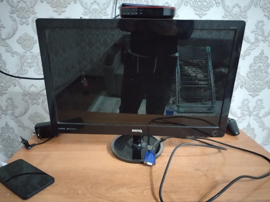 Монитор BenQ V2220HP