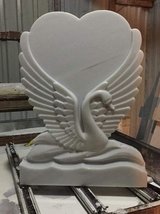 Monumente funerare en-gros prețuri producator