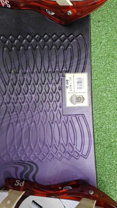 Placa snowboard Burton 138 cm cu legaturi Burton