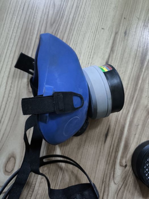 Защитна полумаска MSA Euromask UNO Milla 7354 с два различни филтъра