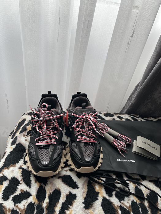 Adidasi Balenciaga black&red marimea 42 noi cu eticheta