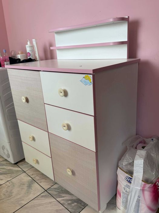 ЛЕГЛО И ШКАФ С ПОВИВАЛНИК