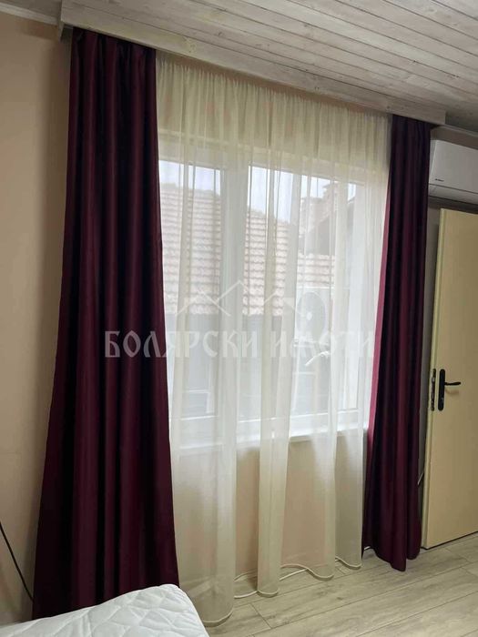 Дава се под наем Етаж от къща в Велико Търново, Център - 60 кв.м за 298.86 € - Снимка #7