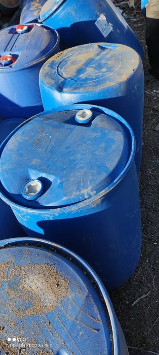 Продам бочки полизтиленовые 250л