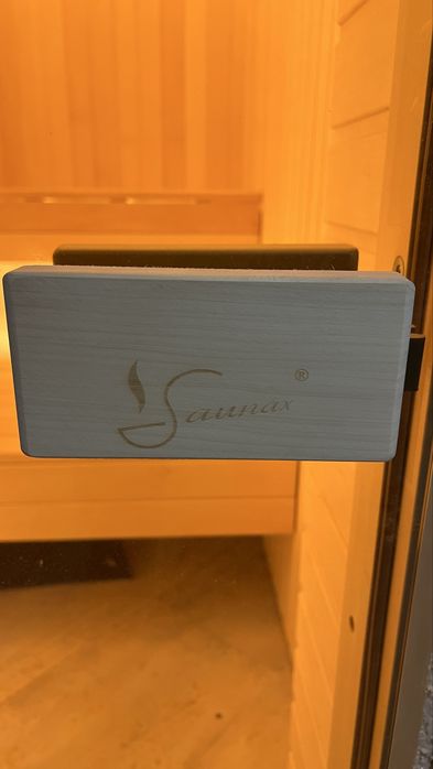 Дверь стеклянная для бани