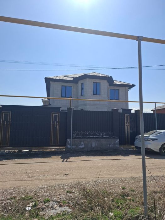 Коттедж большой дом