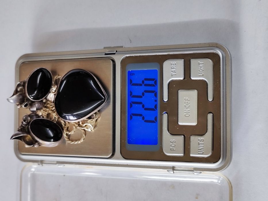 Сребърен комплект с оникс обеци и колие