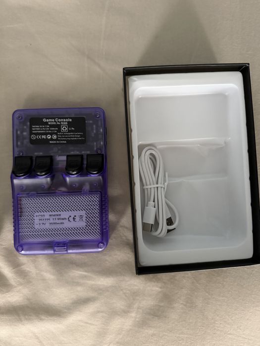 Чисто нова Gamelab ретро конзола с 40к+ игри