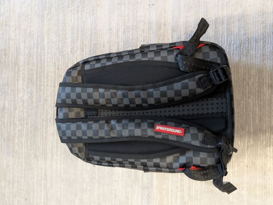 Продам рюкзак Sprayground