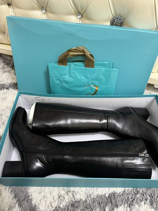 Кожанный етік сатылады