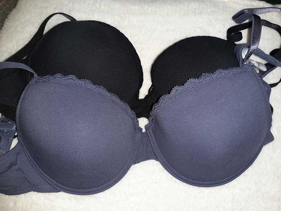 Set doua sutiene albastru si negru 75B