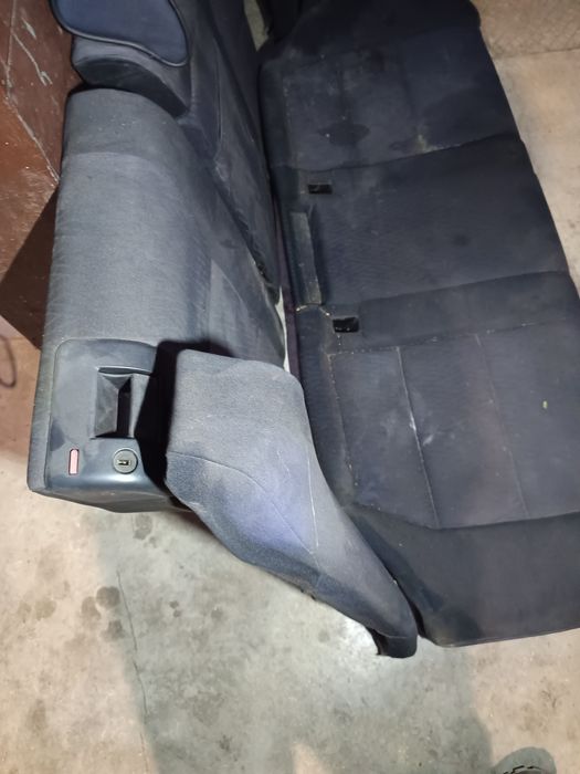 Задни падащи седалки за бмв е39 седан