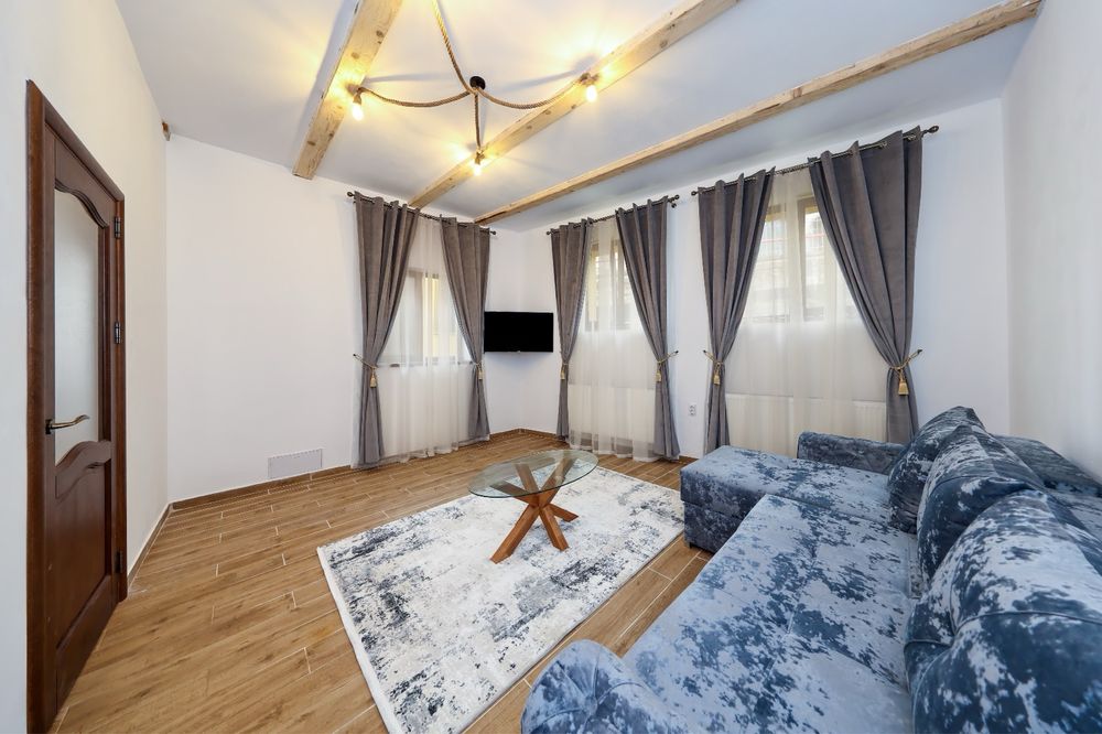 Inchiriez apartament la Casa ( Casa singur in Curte) pet friendly