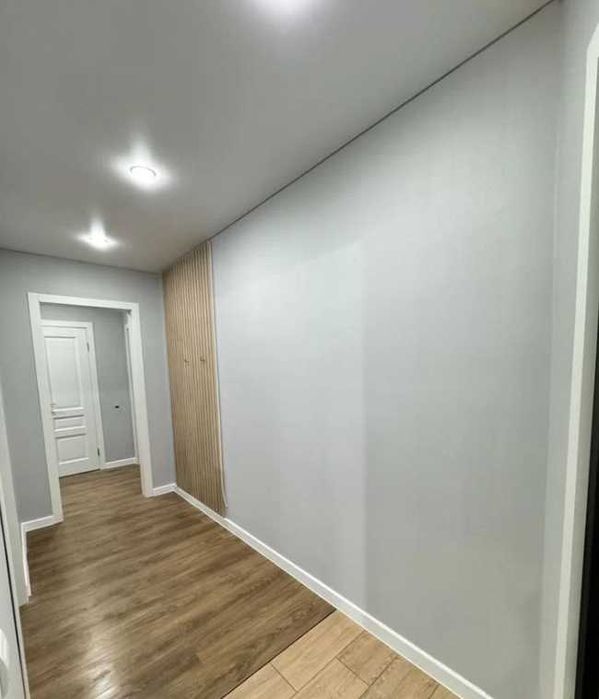 Профессиональная поклейка обоев. Стыков не будет!