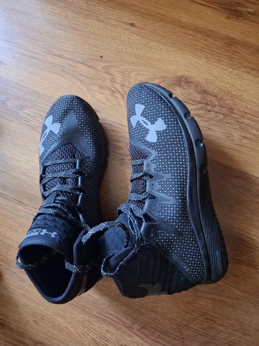 Under Armour маратонки 44 номер.