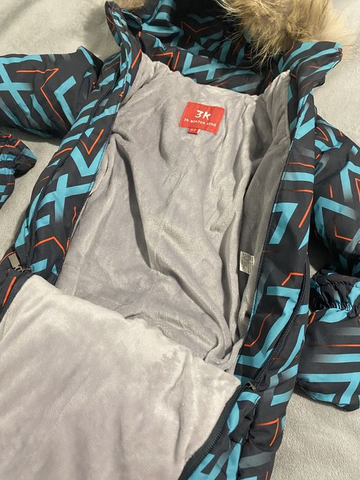 Продам комбинезон зимний