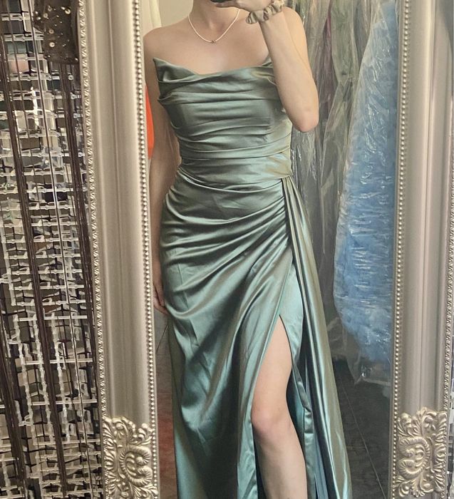 Бална рокля!! Сатен.