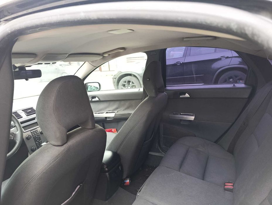 Vând Volvo S40 pentru dezmembrări