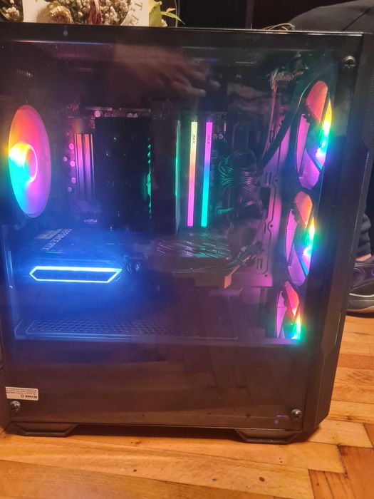 Гейминг компютър с rtx 4060