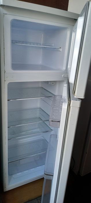 Продаётся холодильник Артель