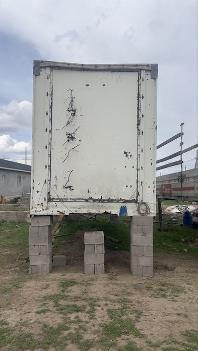 Продам тентованный прицеп (полуприцеп)