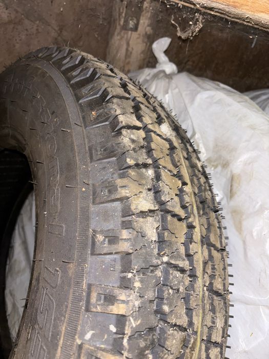 Покрышка всесезонные 225/75/R16