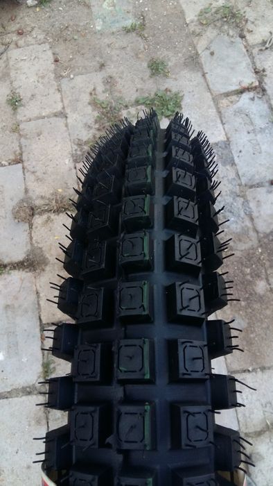O bucată 130/4.00 80 R18 Bridgestone Mitas