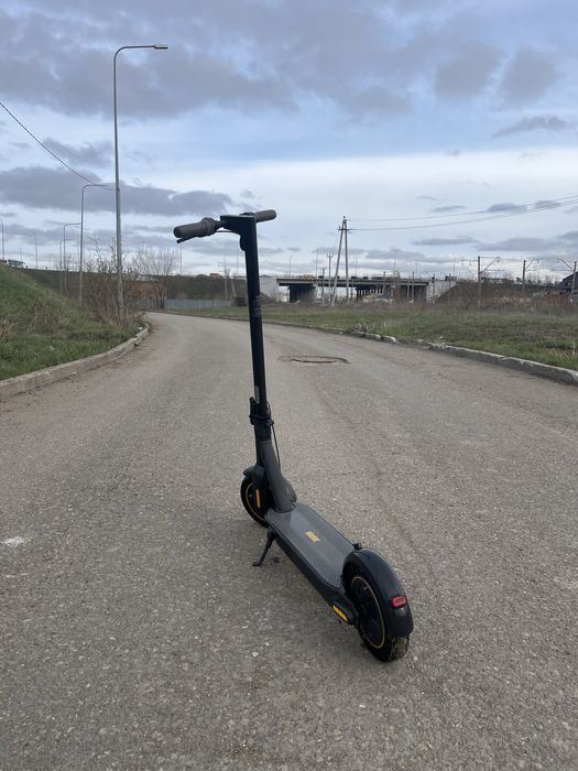 Электросамокат Ninebot KickScooter Max G30