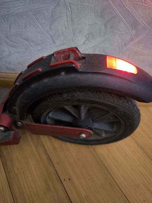 Электросамокат booster