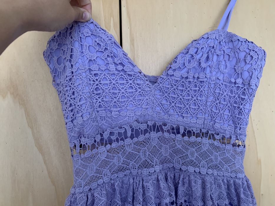 Рокля с дантела