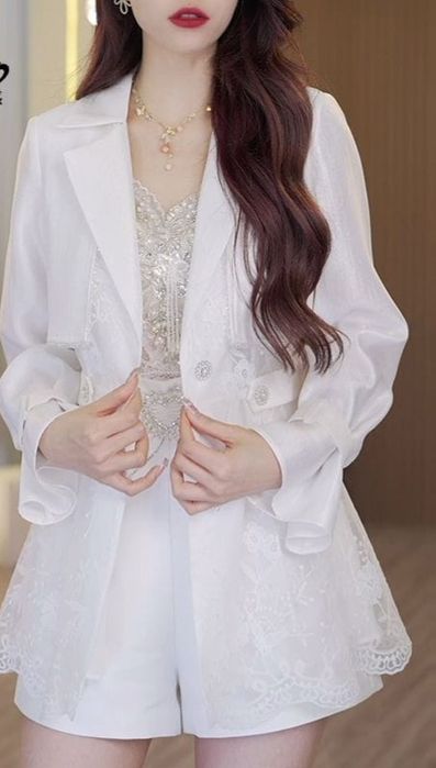 Женский пиджак..