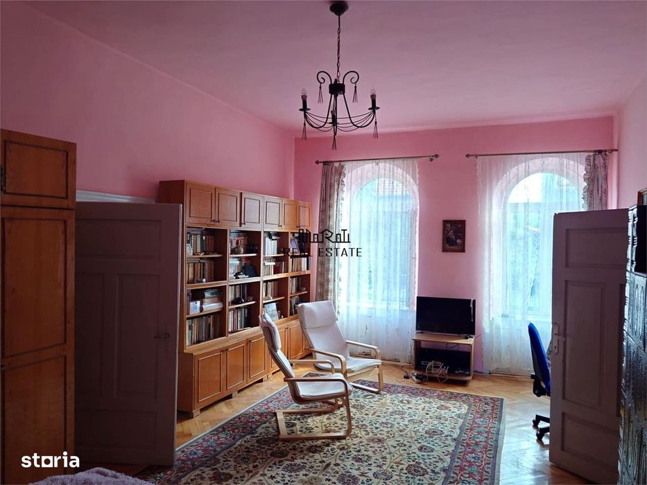 Casa cu aer nobil in Baia de Cris