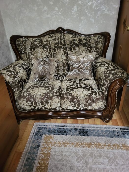 Продам Диван , мини диван и кресло