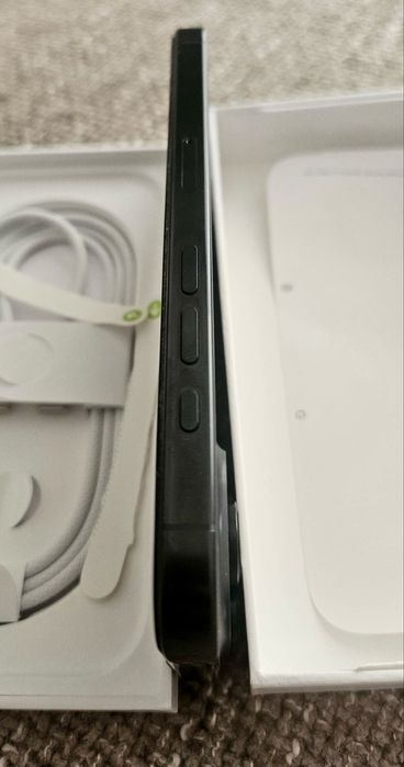 Iphone 16 pro 256gb Black Titanium