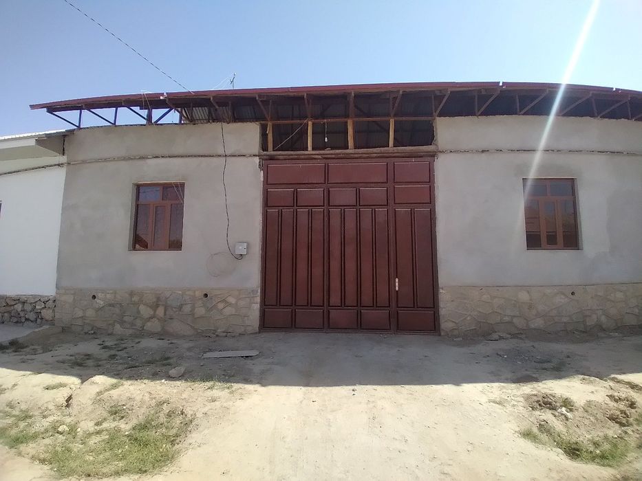 Karmana tuman Narpay 3 bulim 12 sutix xovli sotiladi