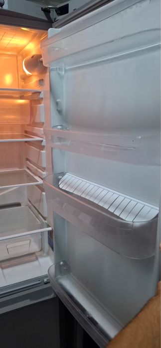 Продам холодильник рабочий, Индезит