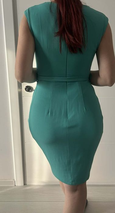 Vand rochie eleganta, mărimea 36