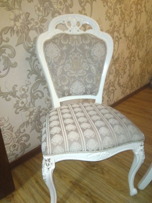 Stol stil 12 tali xolati alo narxini kelishamiz,oluchila tel