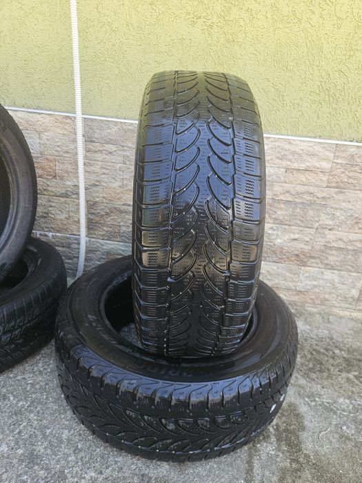 2 ръка Гуми За Продаване